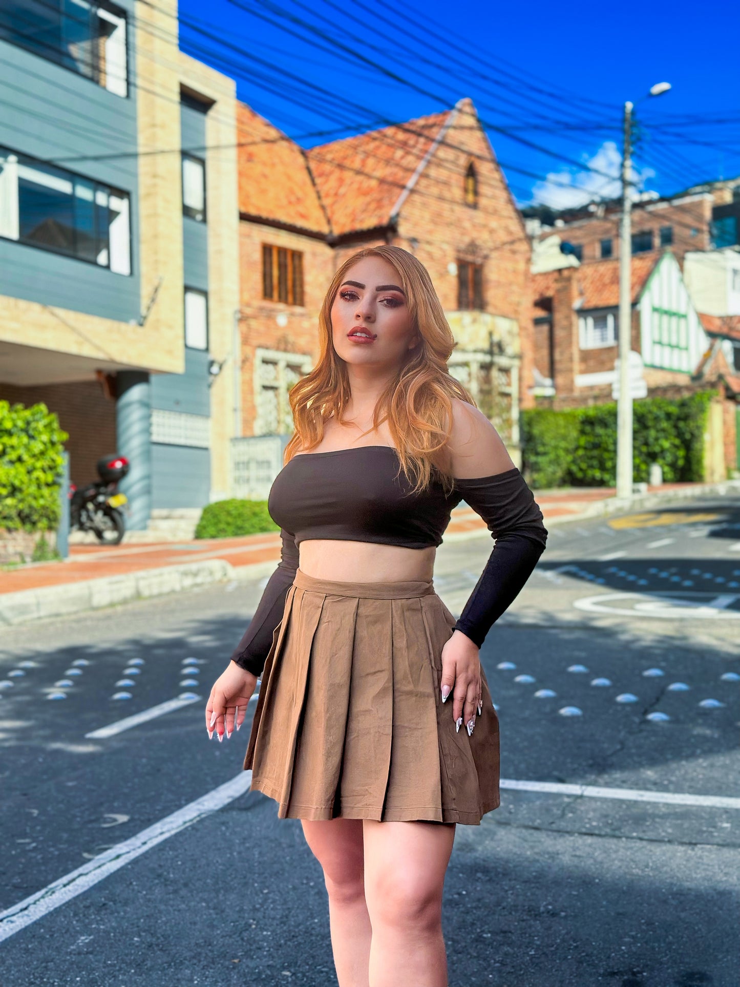 240. CROP MANGAS
