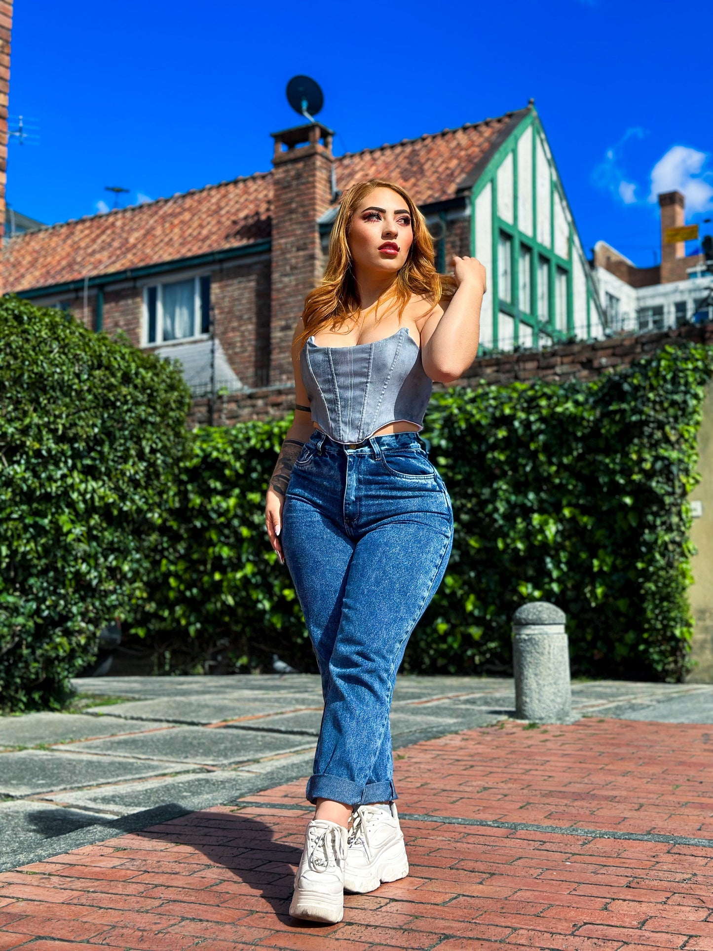 90. MOM JEAN