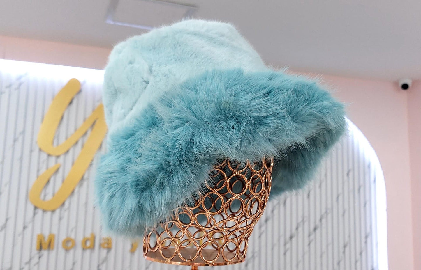 23. GORRO PELUCHE 🌻