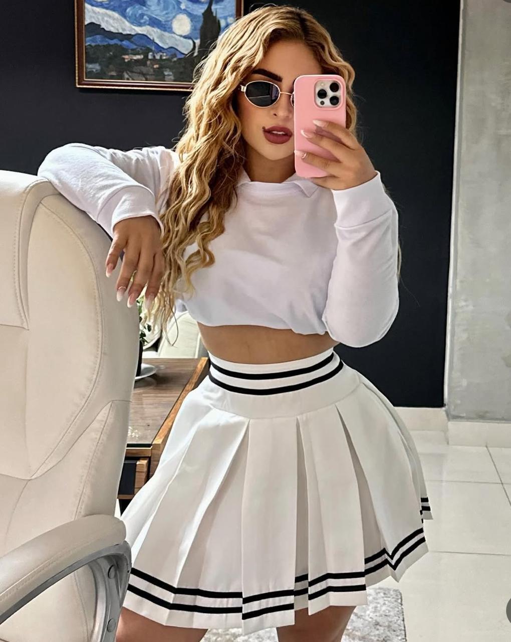 76. FALDA ISABEL