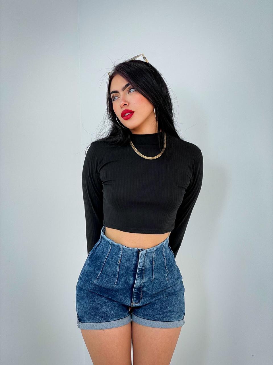 49.LIPO SHORT LARGO