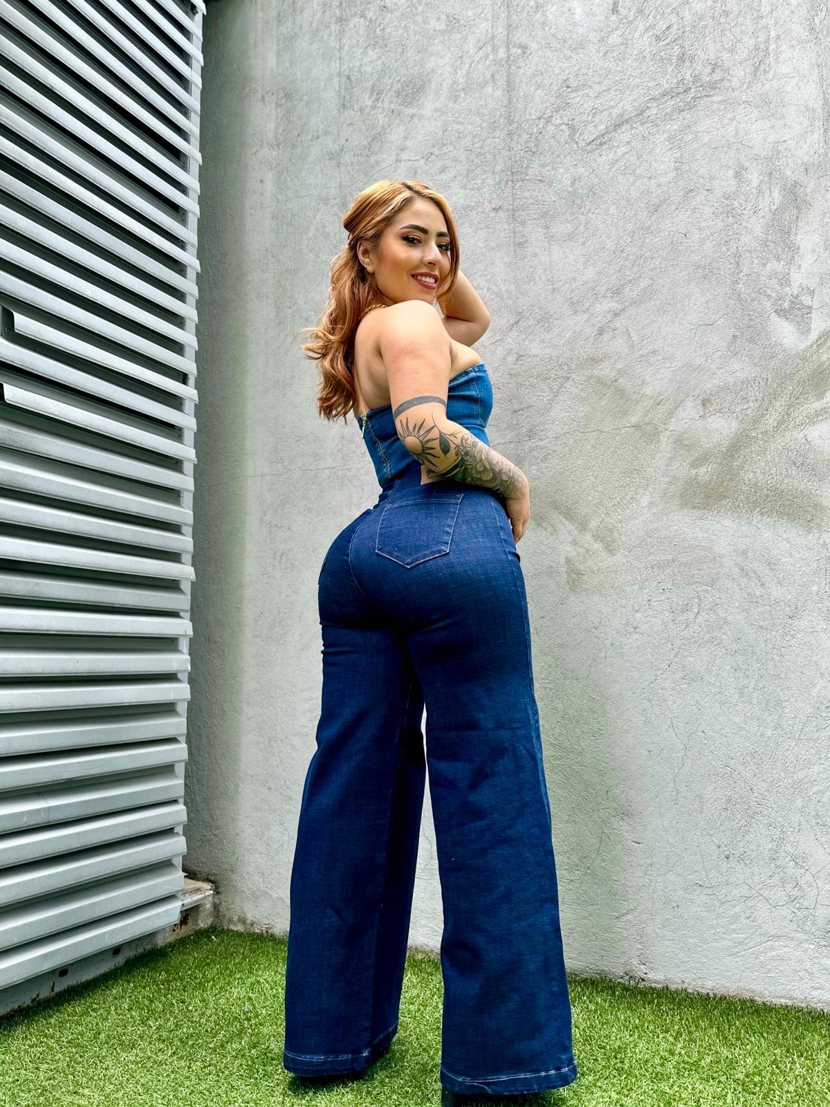 41. LIPO WIDE LEG
