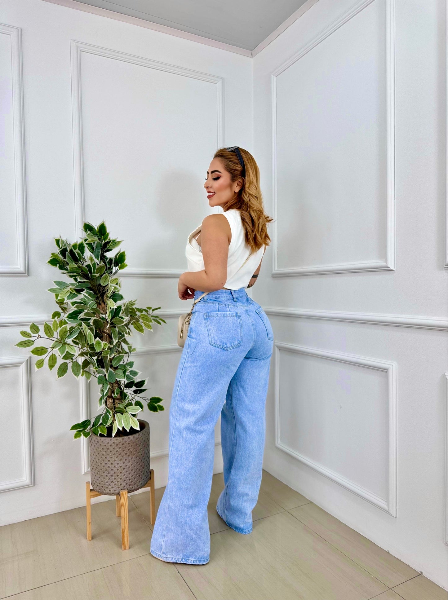 40. WIDE LEG JEAN