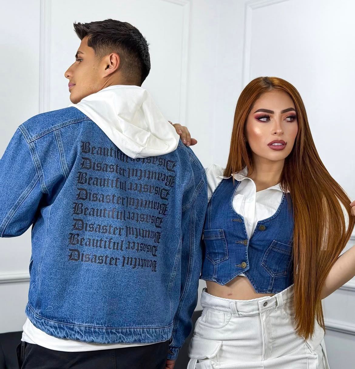 390.CHAQUETA JEAN HOMBRE CON CAPOTA Imagen secundaria del producto
