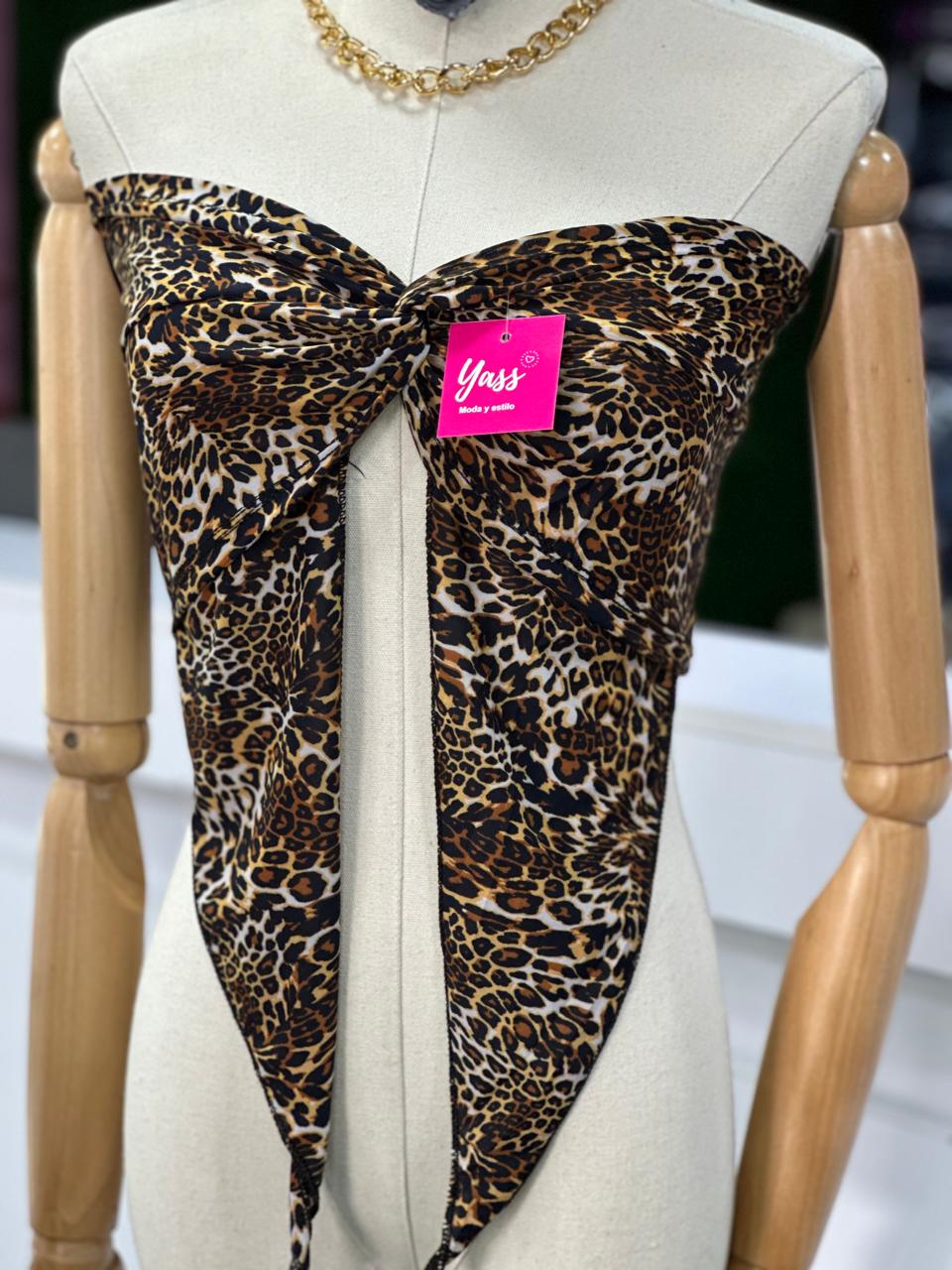 121.BLUSA LUNA