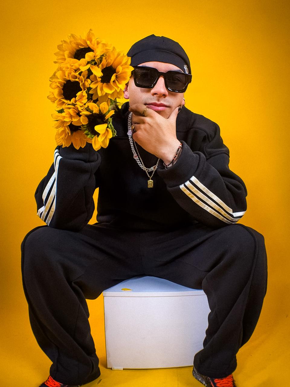 313.SUDADERA  BAD BUNNY
