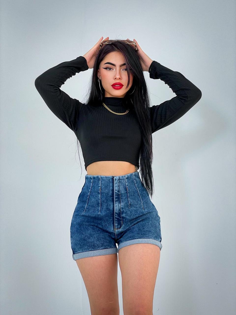 49.LIPO SHORT LARGO