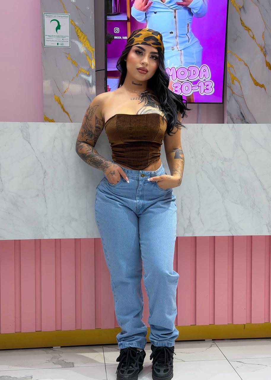 90. MOM JEAN