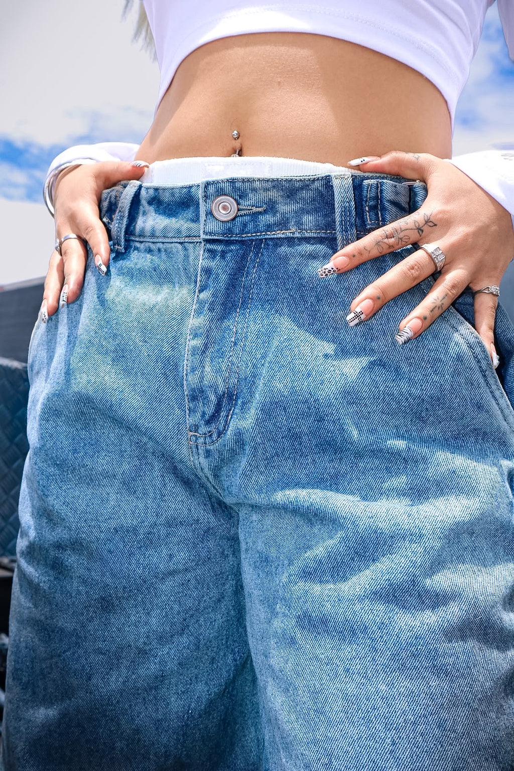 263.JEAN TRIBAL