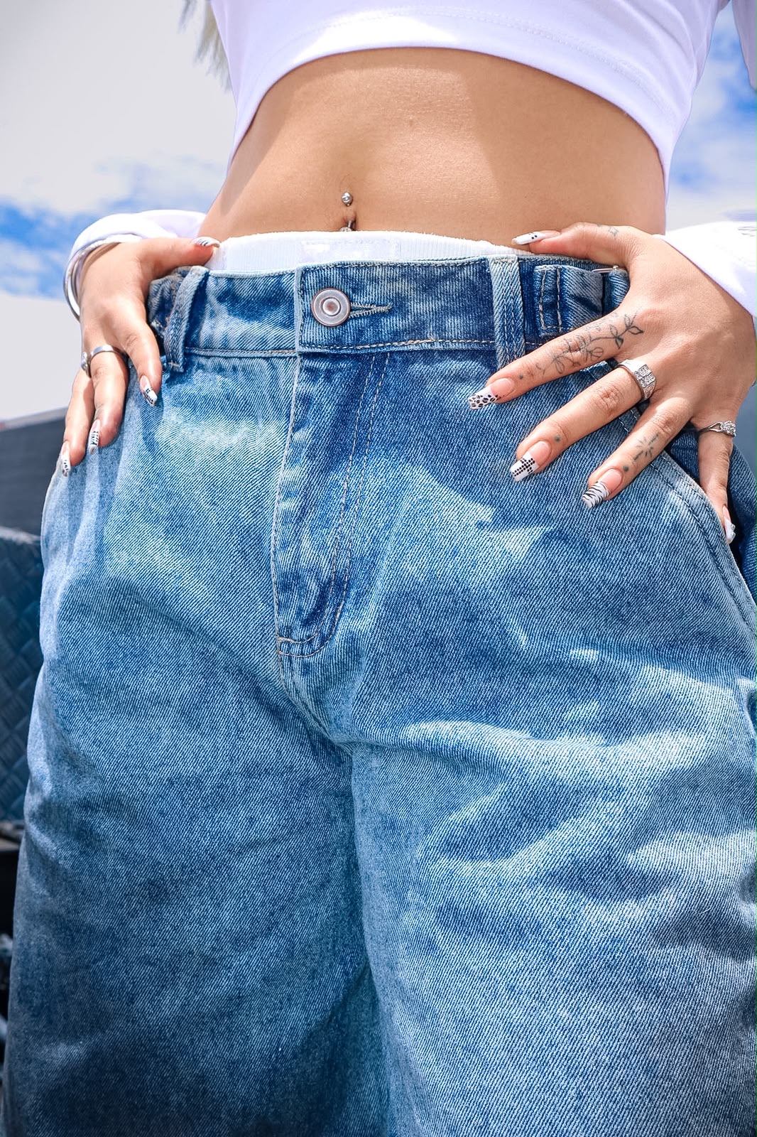 263.JEAN TRIBAL